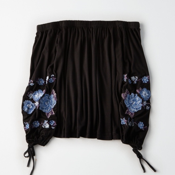 American Eagle Outfitters Tops - American Eagle Black embroidered long sleeve